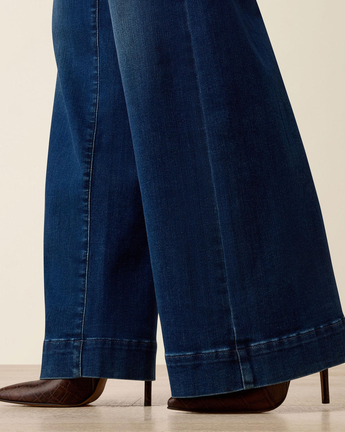 High Rise Vilma Ultrastretch Wide Leg Jeans - Norwalk