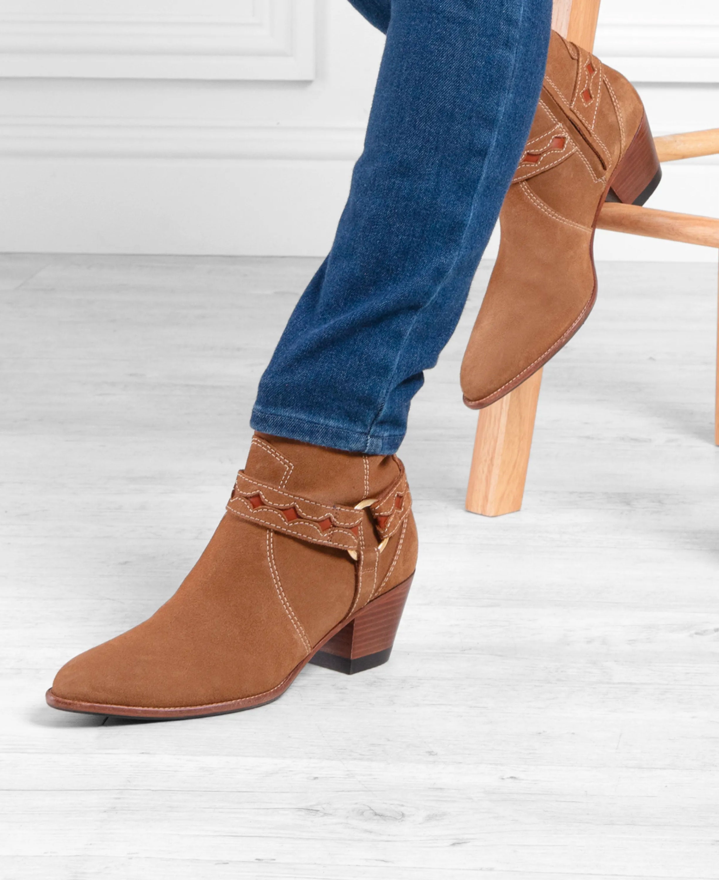 Ohio Ankle Boot - Tan Suede