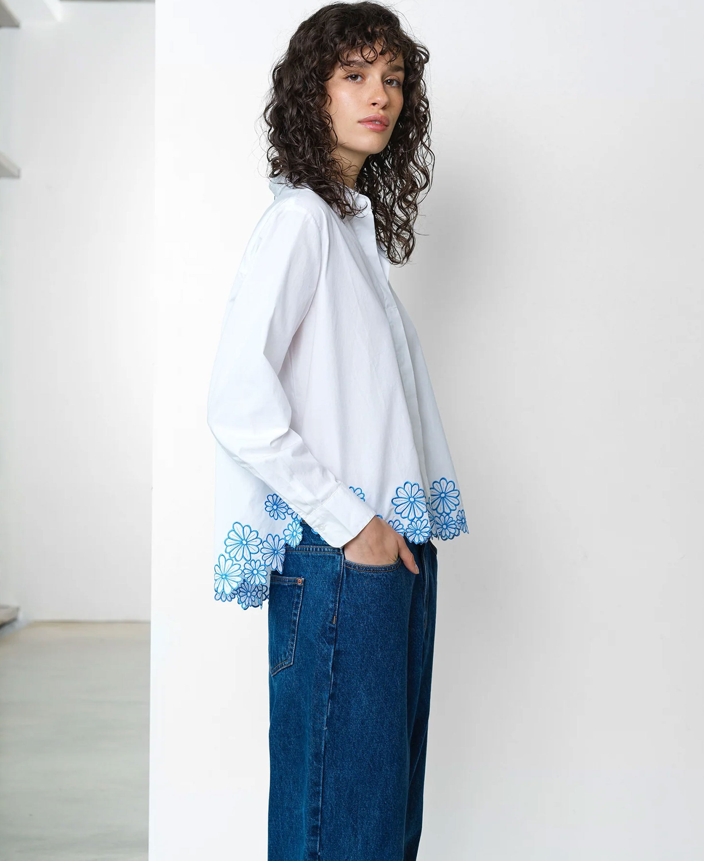 Cambria Cotton Floral Hem Shirt - Linen White/Azure Blue