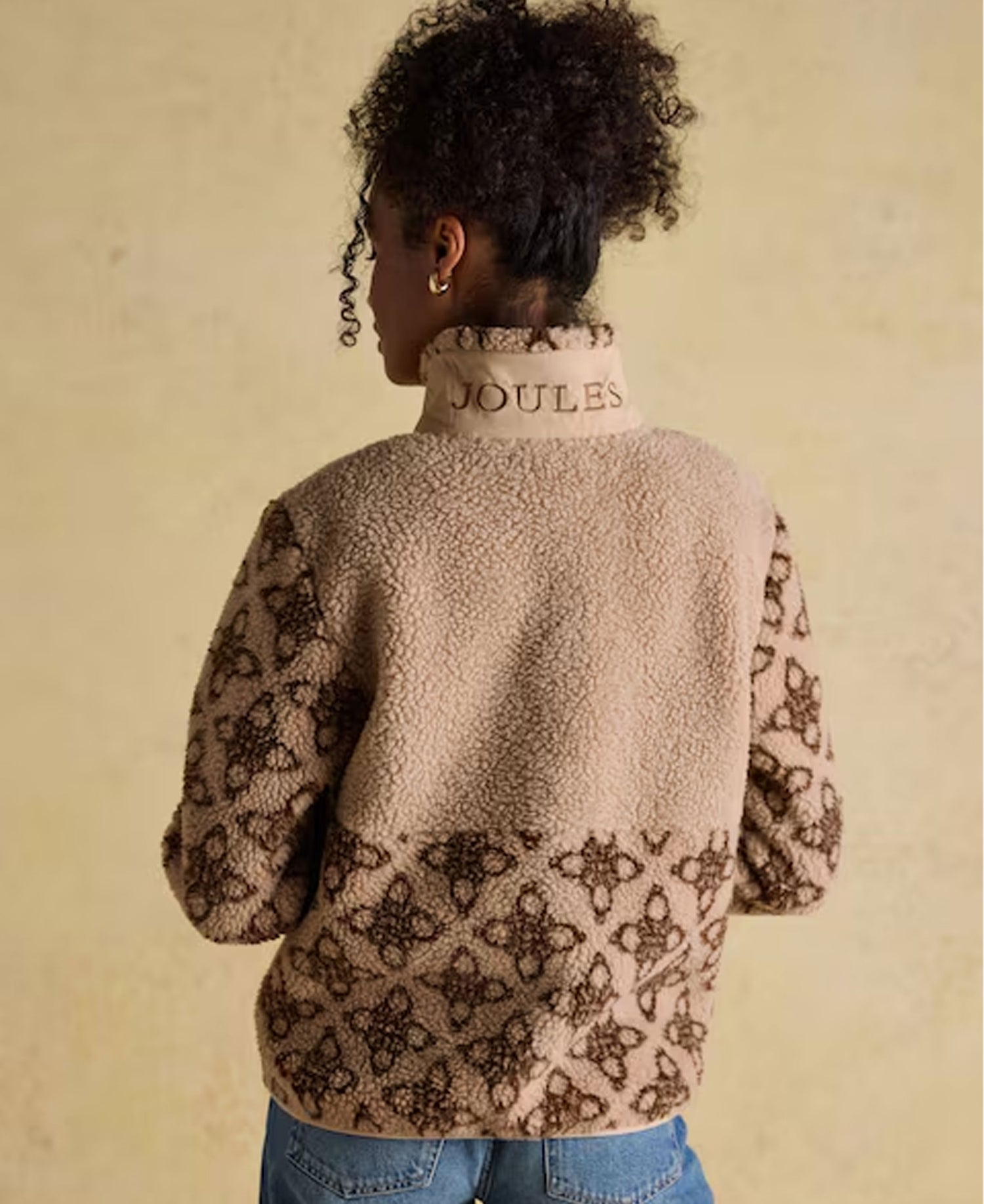 Lottie Borg Fleece - Neutral Icon Print