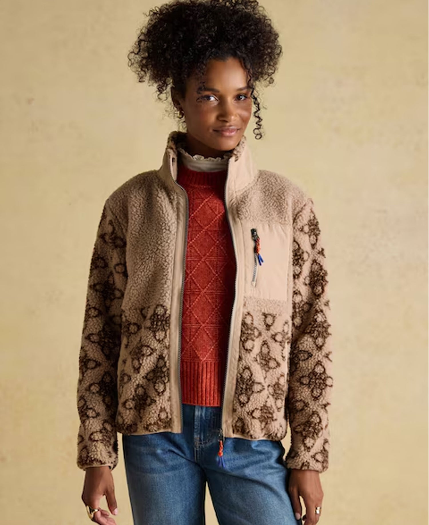 Lottie Borg Fleece - Neutral Icon Print