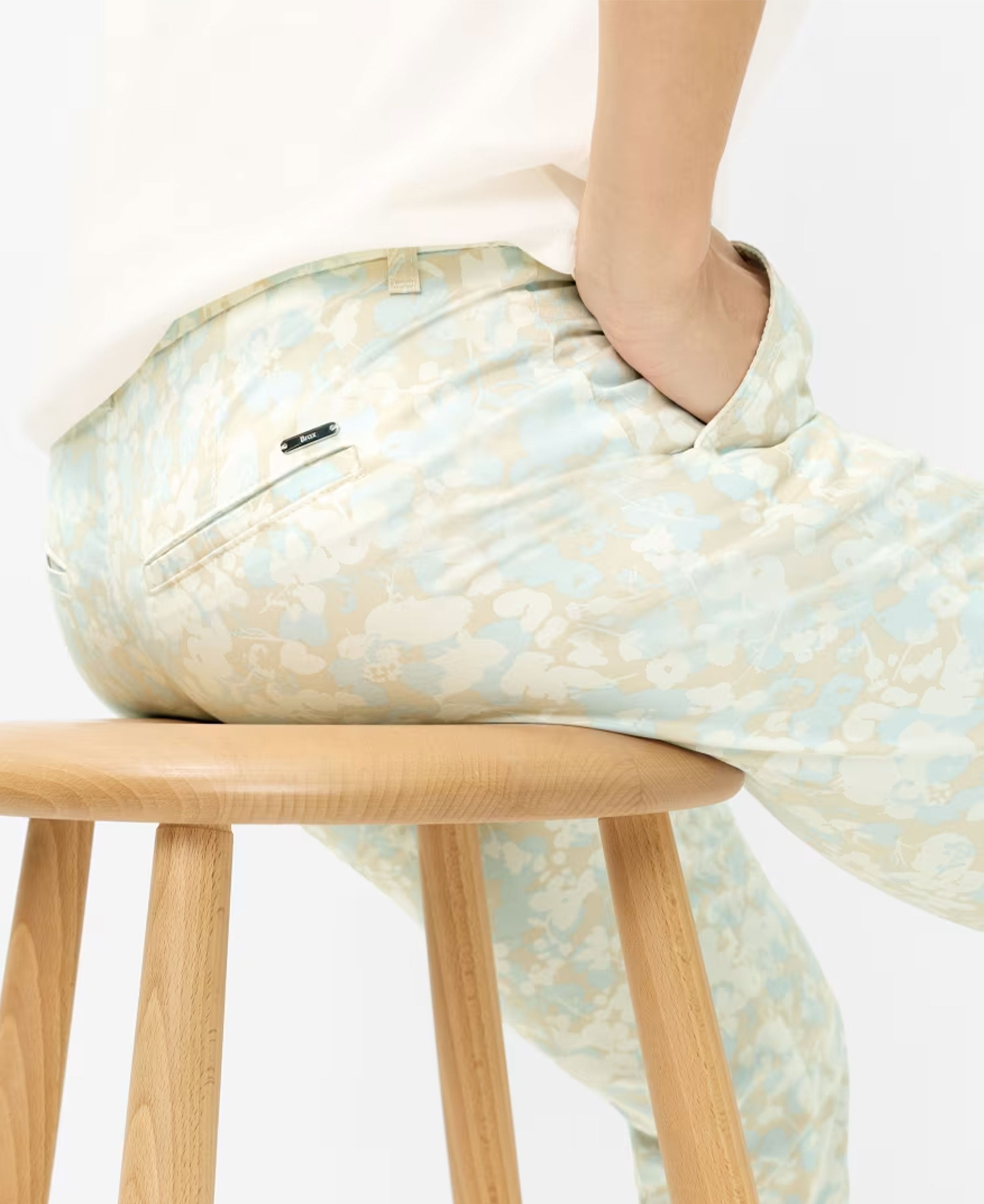 Maron S Stretch Capri - Vintage Blue