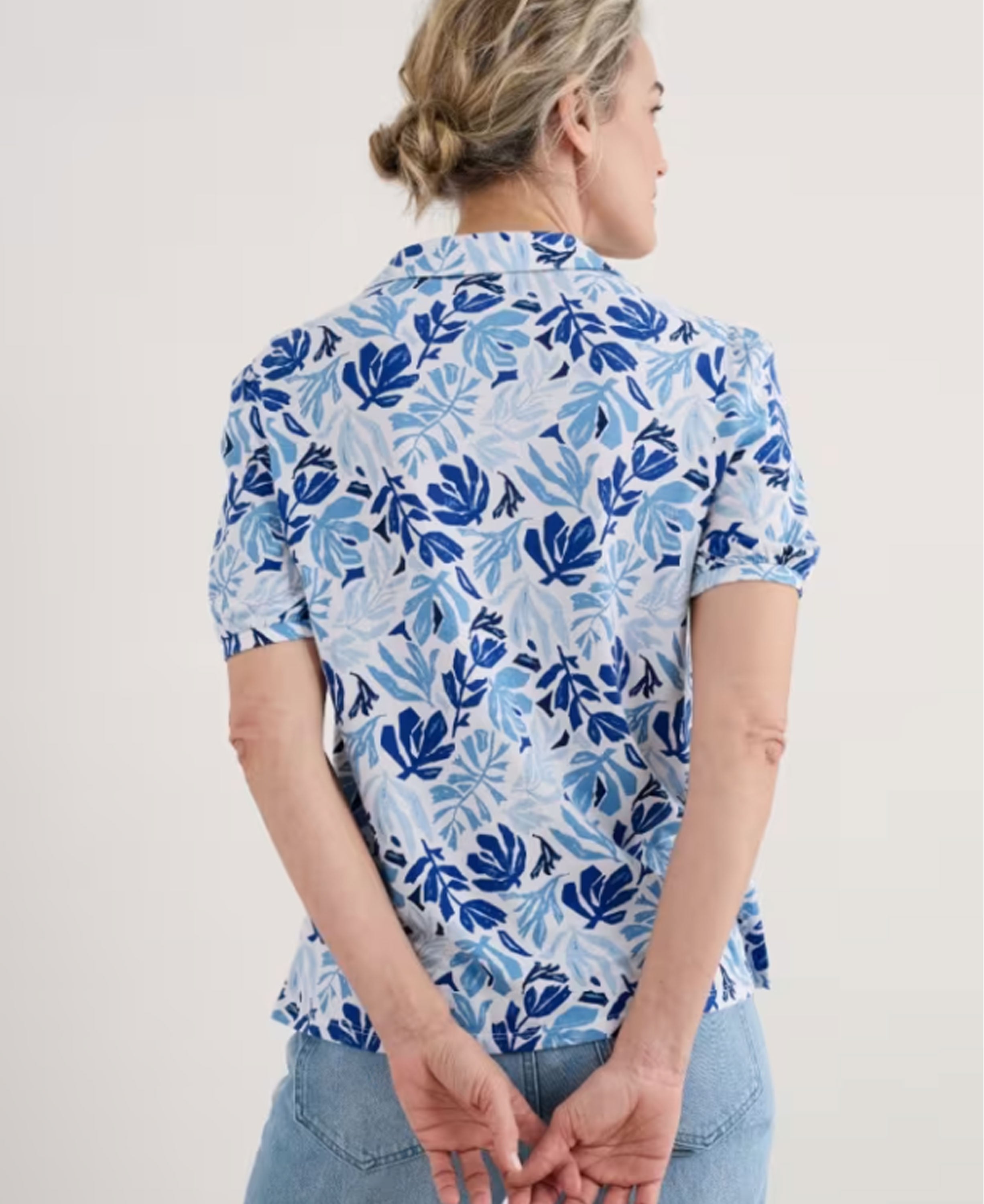 Embrace Shirt - Cut Out Seaweed Chalk