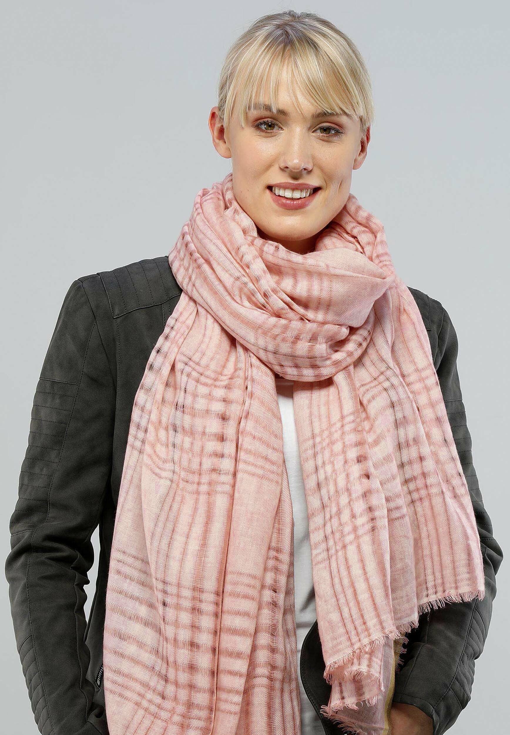 Light Check Scarf - Salmon