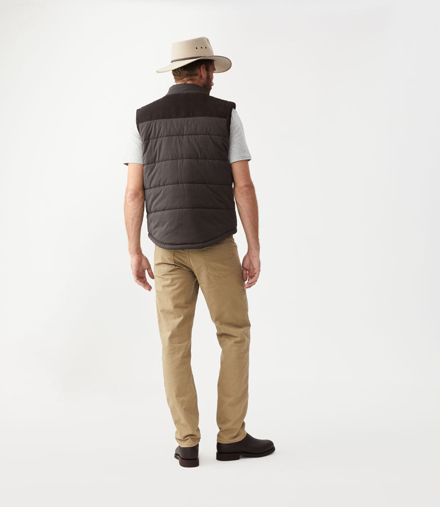 Carnarvon Gilet - Chocolate