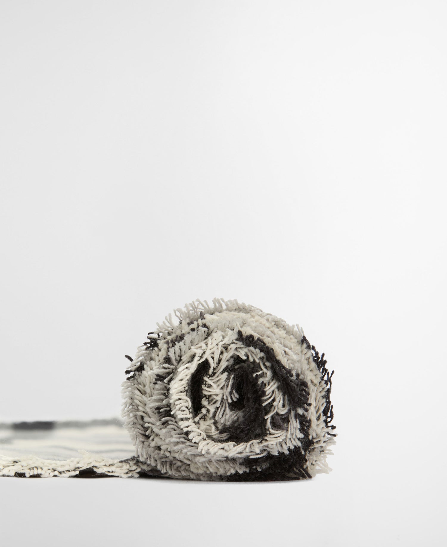 Dover Beanie &amp; Hailes Scarf Gift Set - Monochrome Tartan