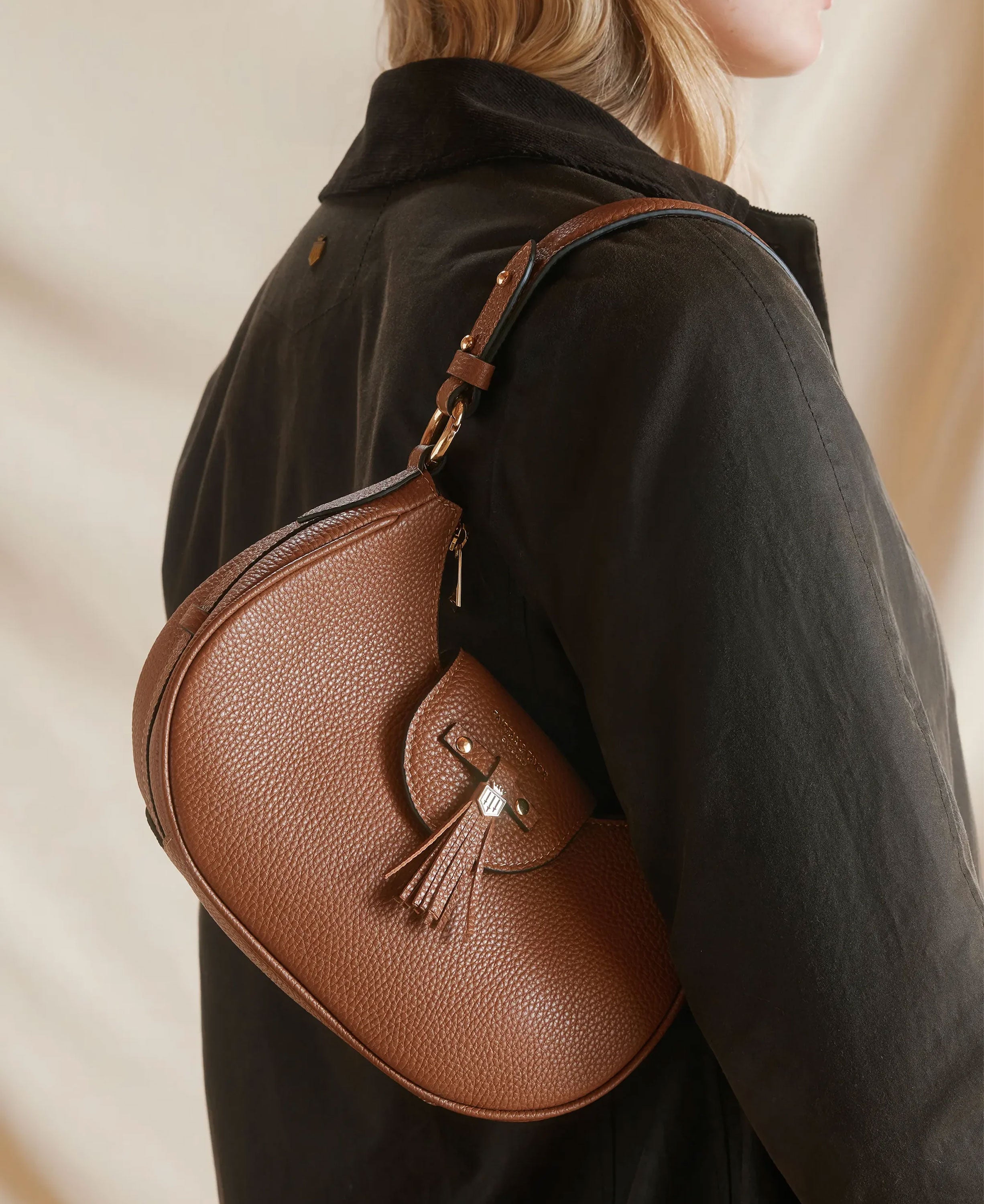 Windsor Shoulder Bag - Tan Leather