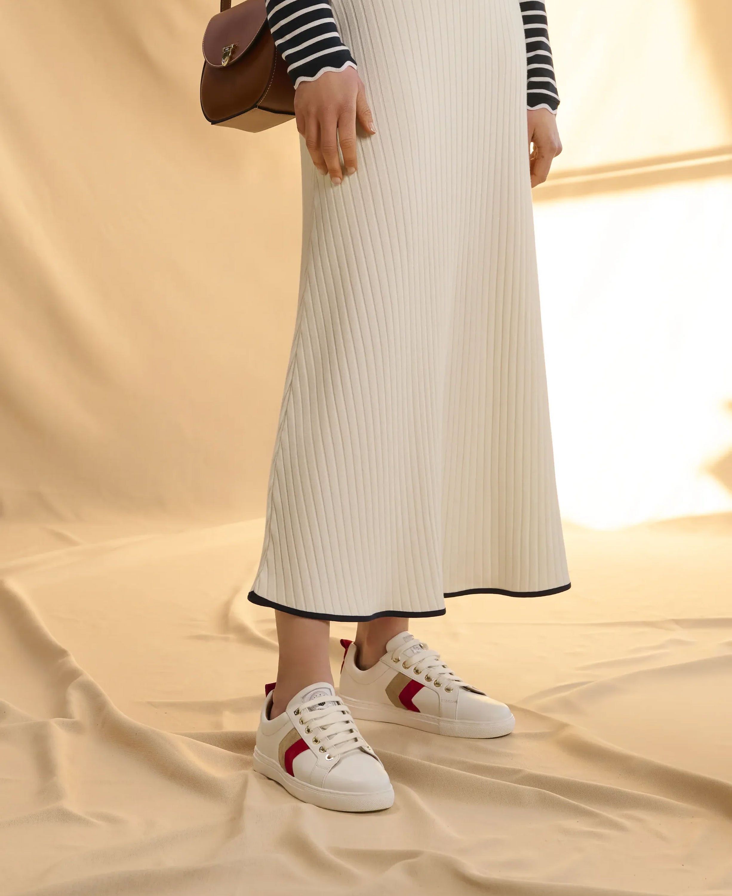 Alexandra Trainer - Cherry/Stone