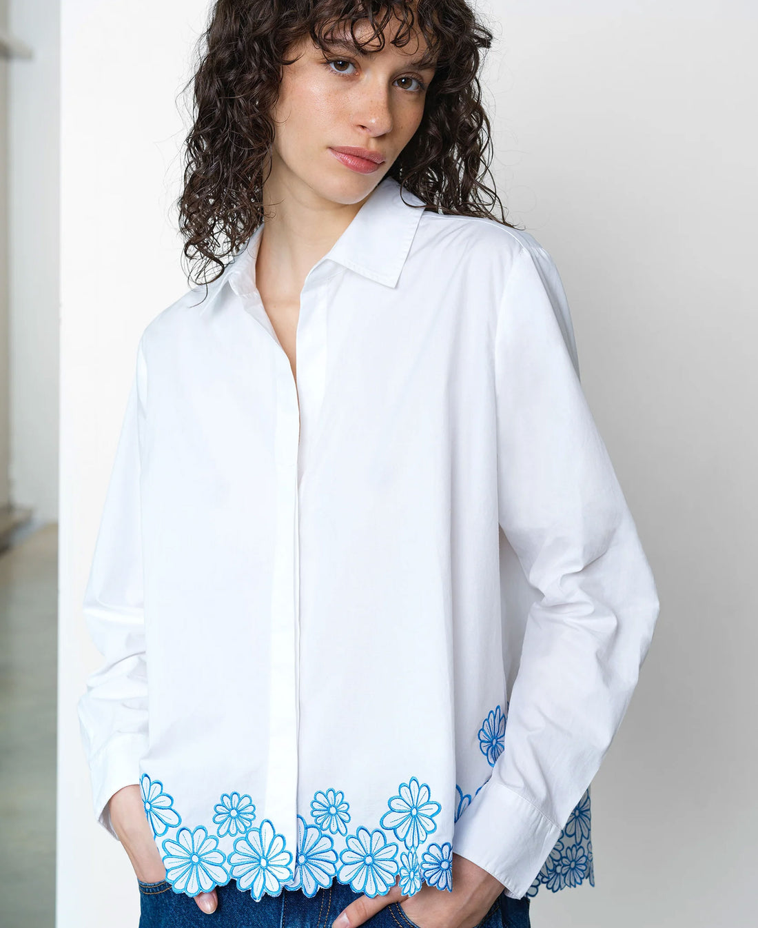 Cambria Cotton Floral Hem Shirt - Linen White/Azure Blue