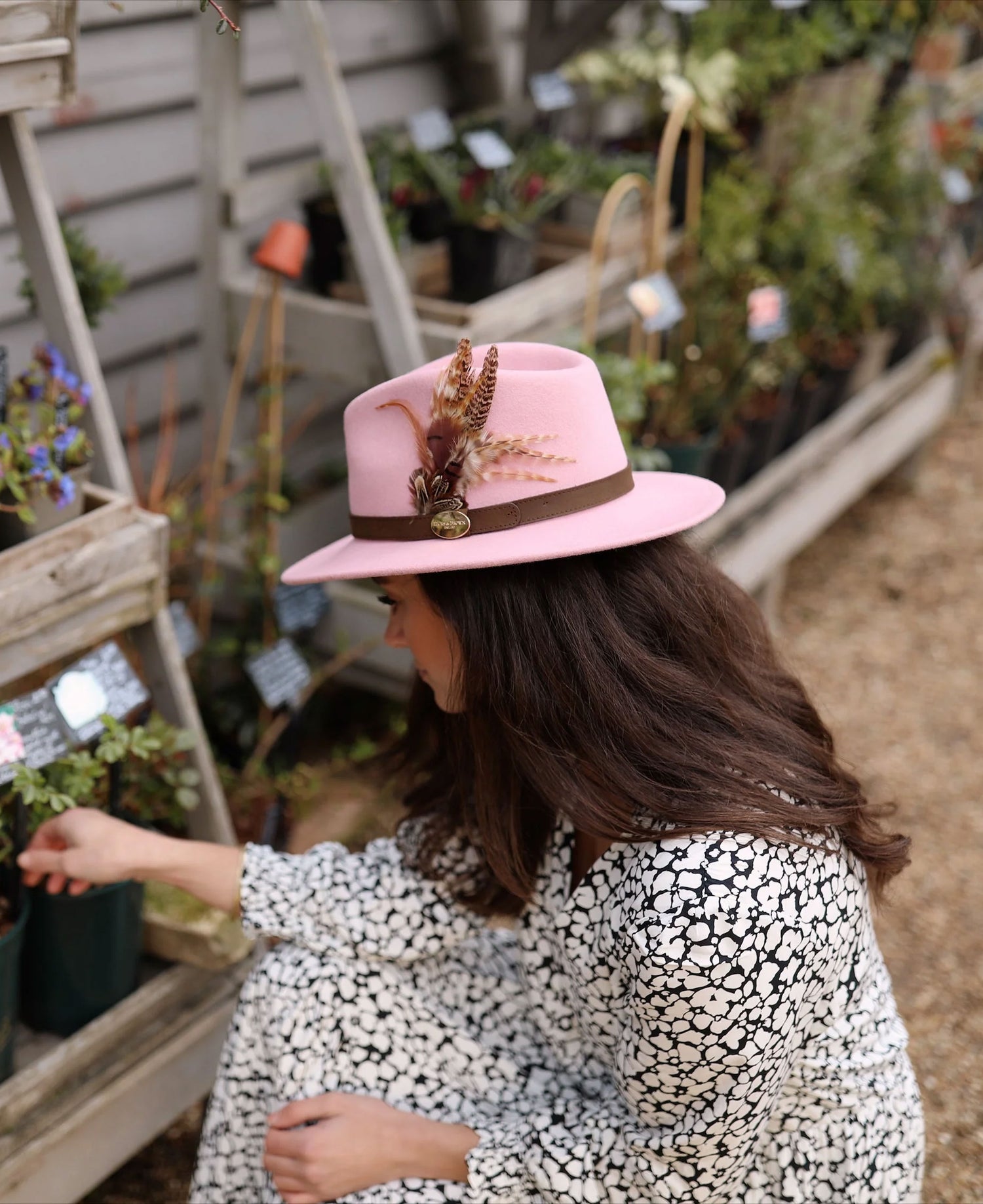 Suffolk Fedora Bronze Side Feather - Dusky Pink