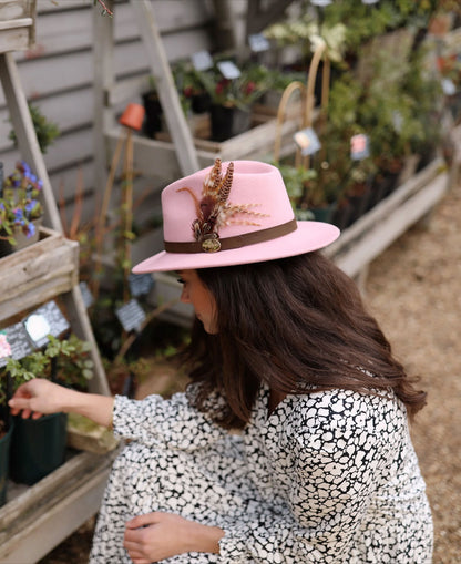 Suffolk Fedora Bronze Side Feather - Dusky Pink