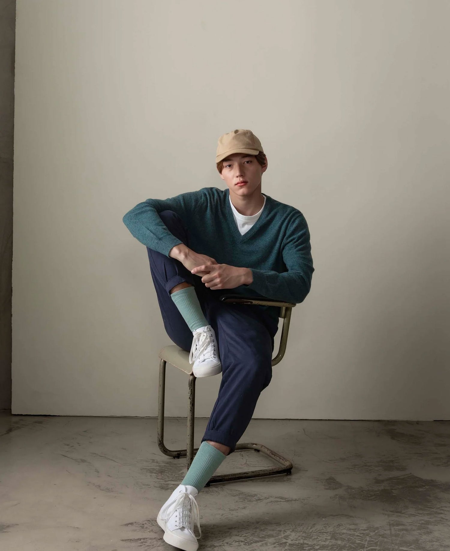 Cashmere V Neck Jumper - Haze Green