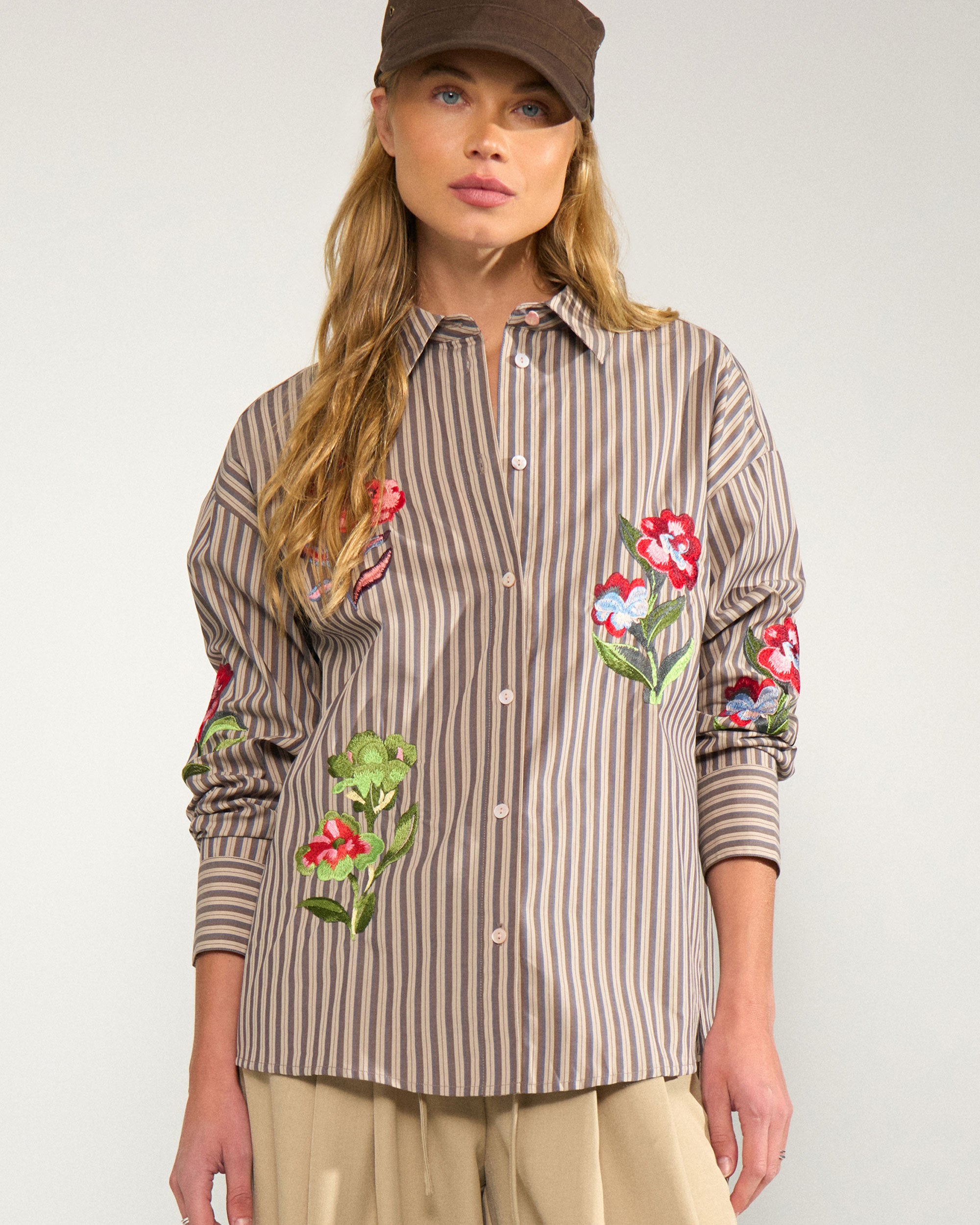 Nukacey Embroidery Shirt - Deep Taupe