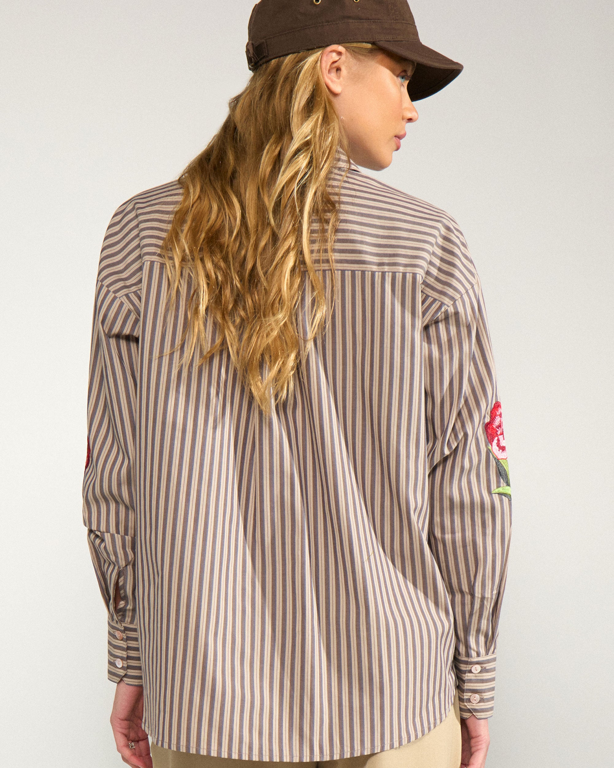 Nukacey Embroidery Shirt - Deep Taupe