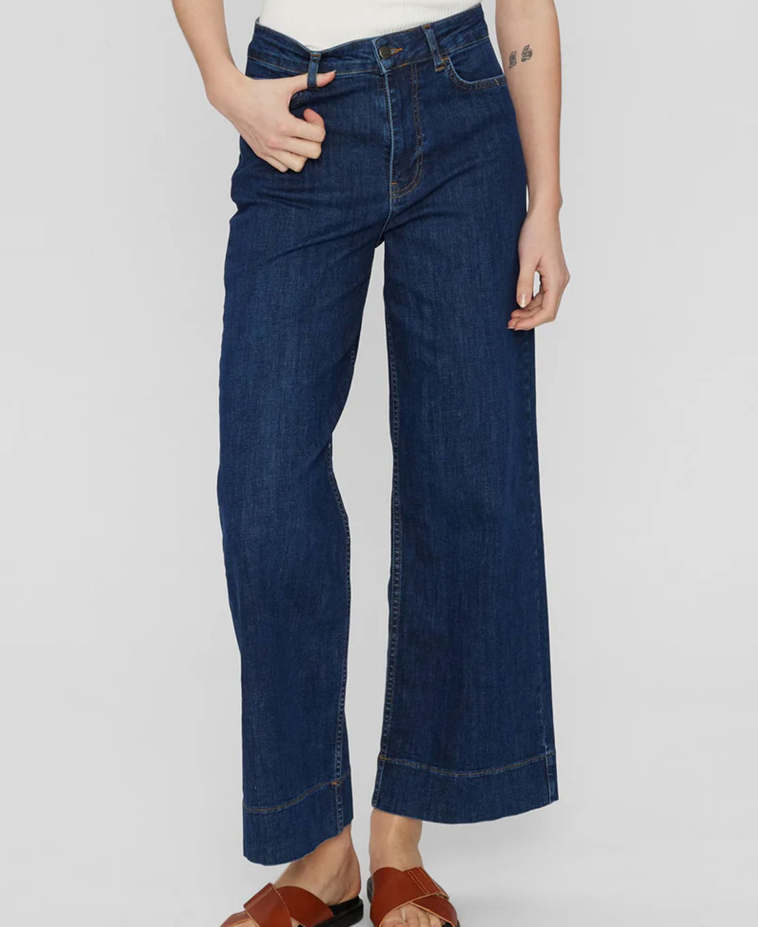 Nuparis Cropped Jeans - Dark Blue Denim