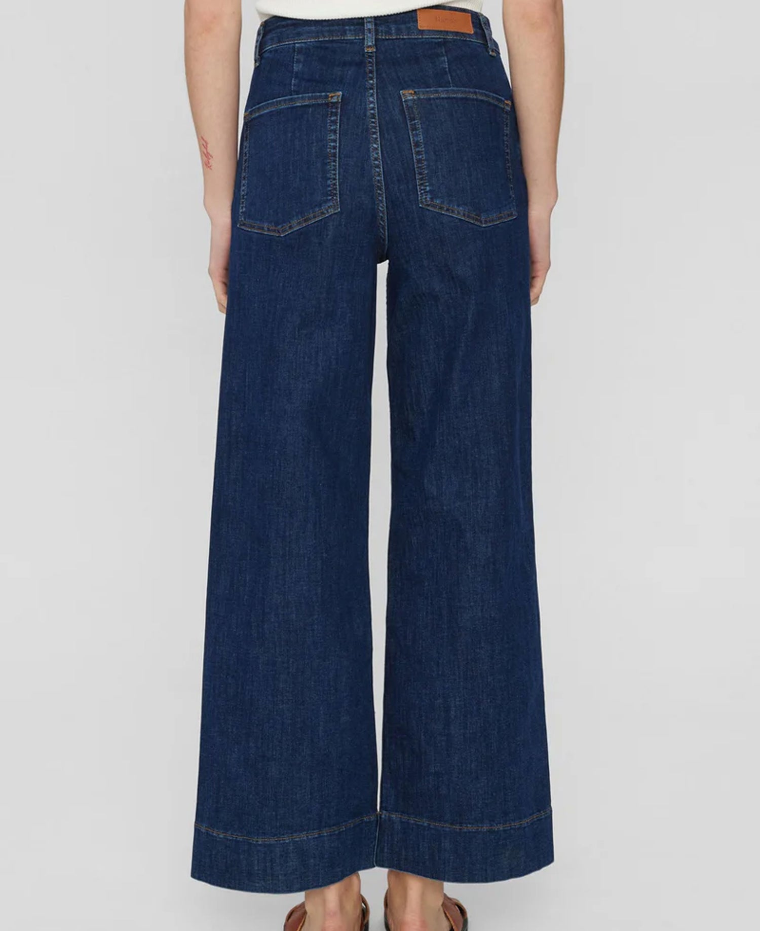 Nuparis Cropped Jeans - Dark Blue Denim