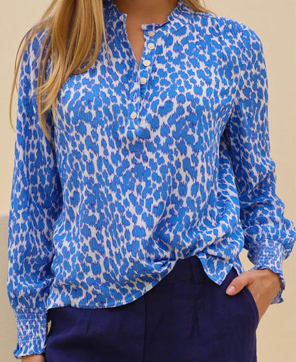 Kaia Viscose Crinkle Blouse - White/Blue Ikat Animal