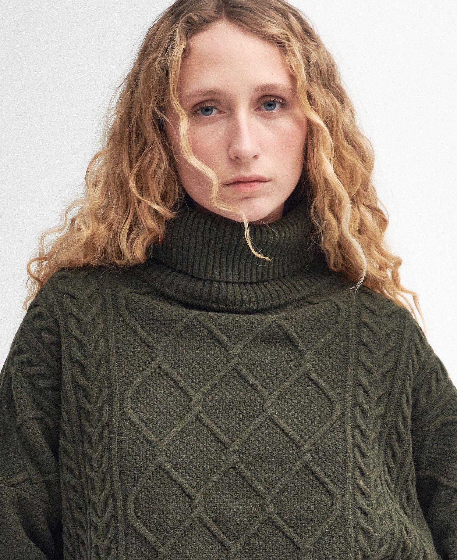 Burne Knitted Cape - Olive