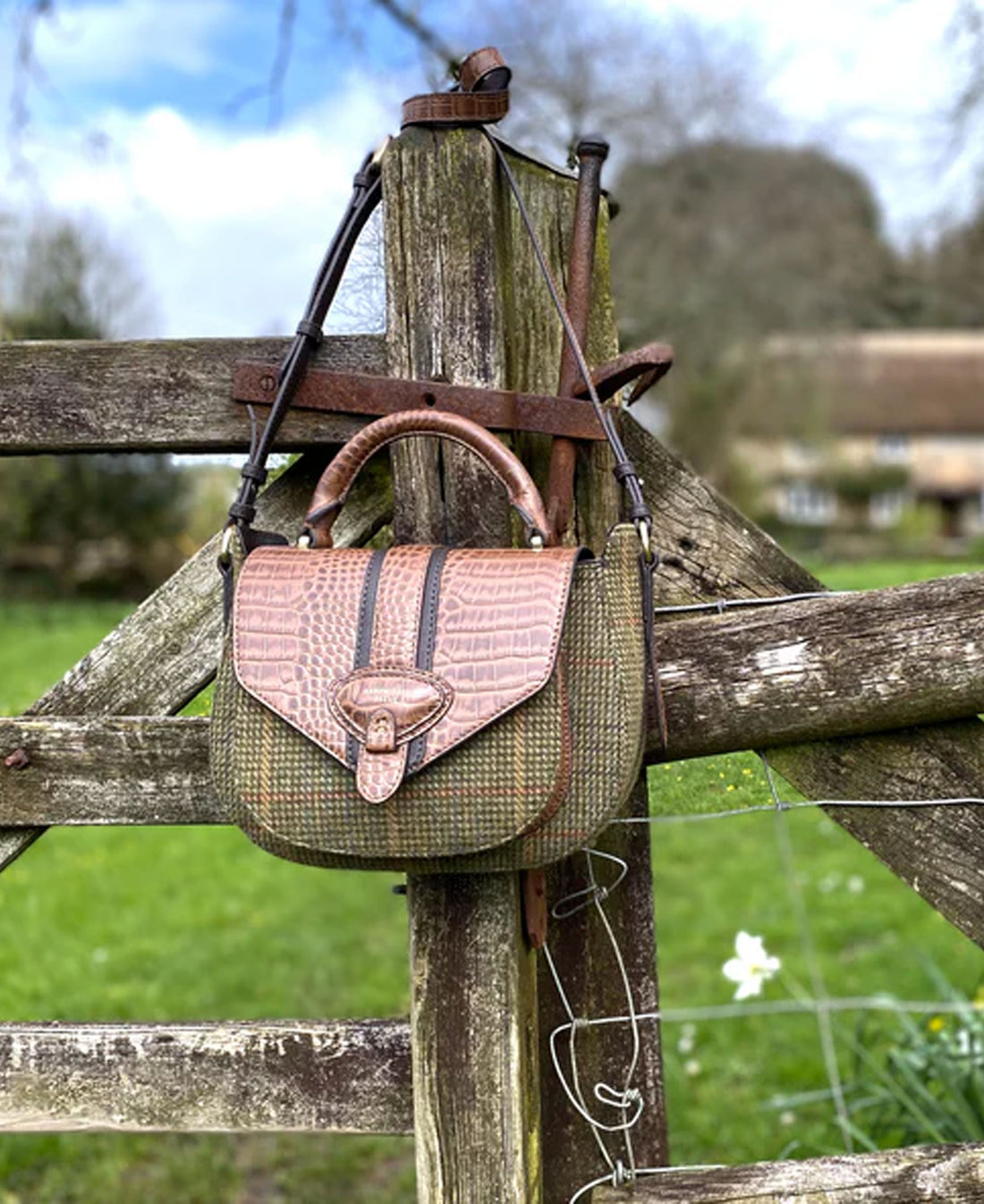 Belton Saddle Bag - Beaters Tweed &amp; Croc
