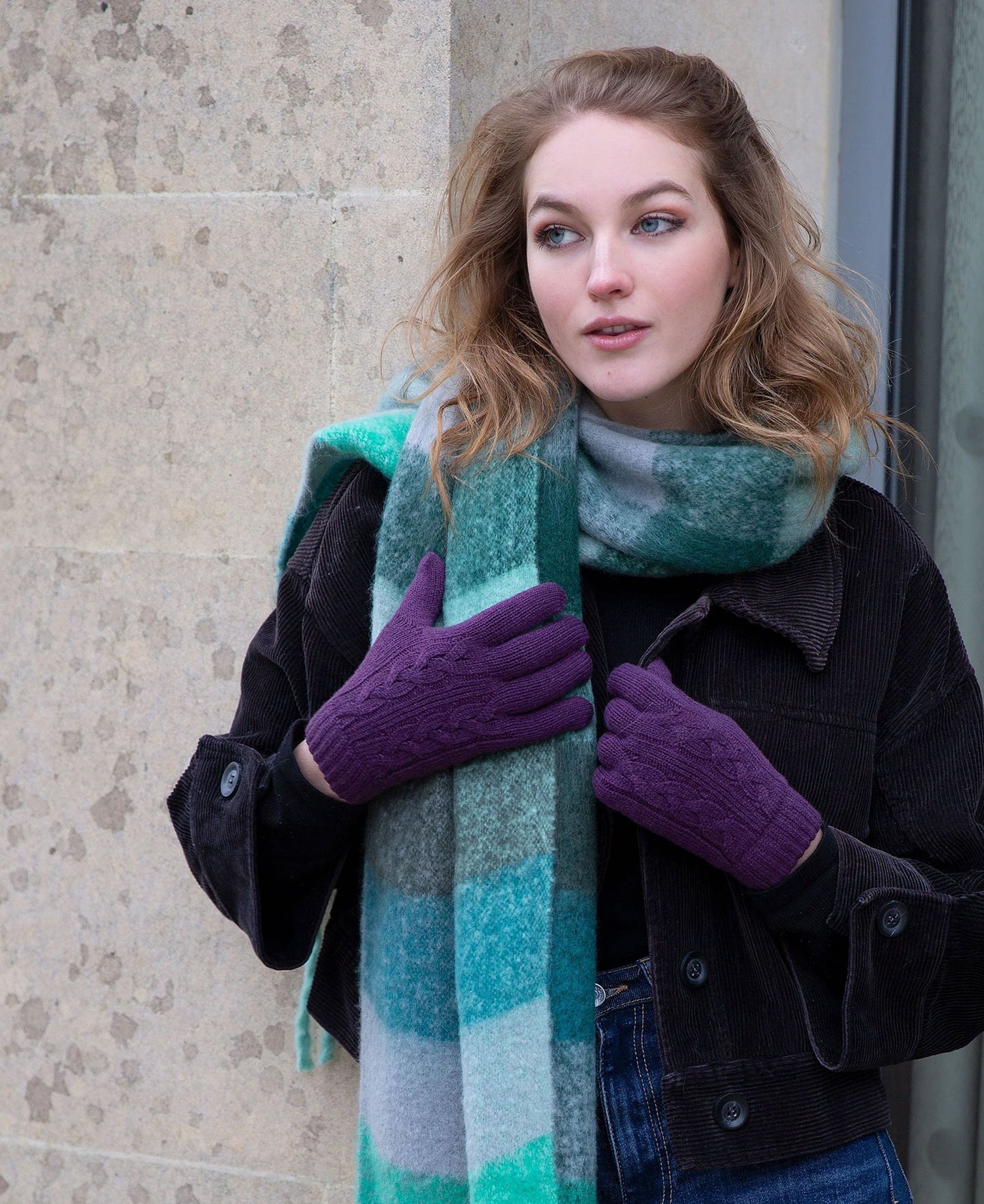 Cable Knit Gloves Fleece Lining - Amethyst