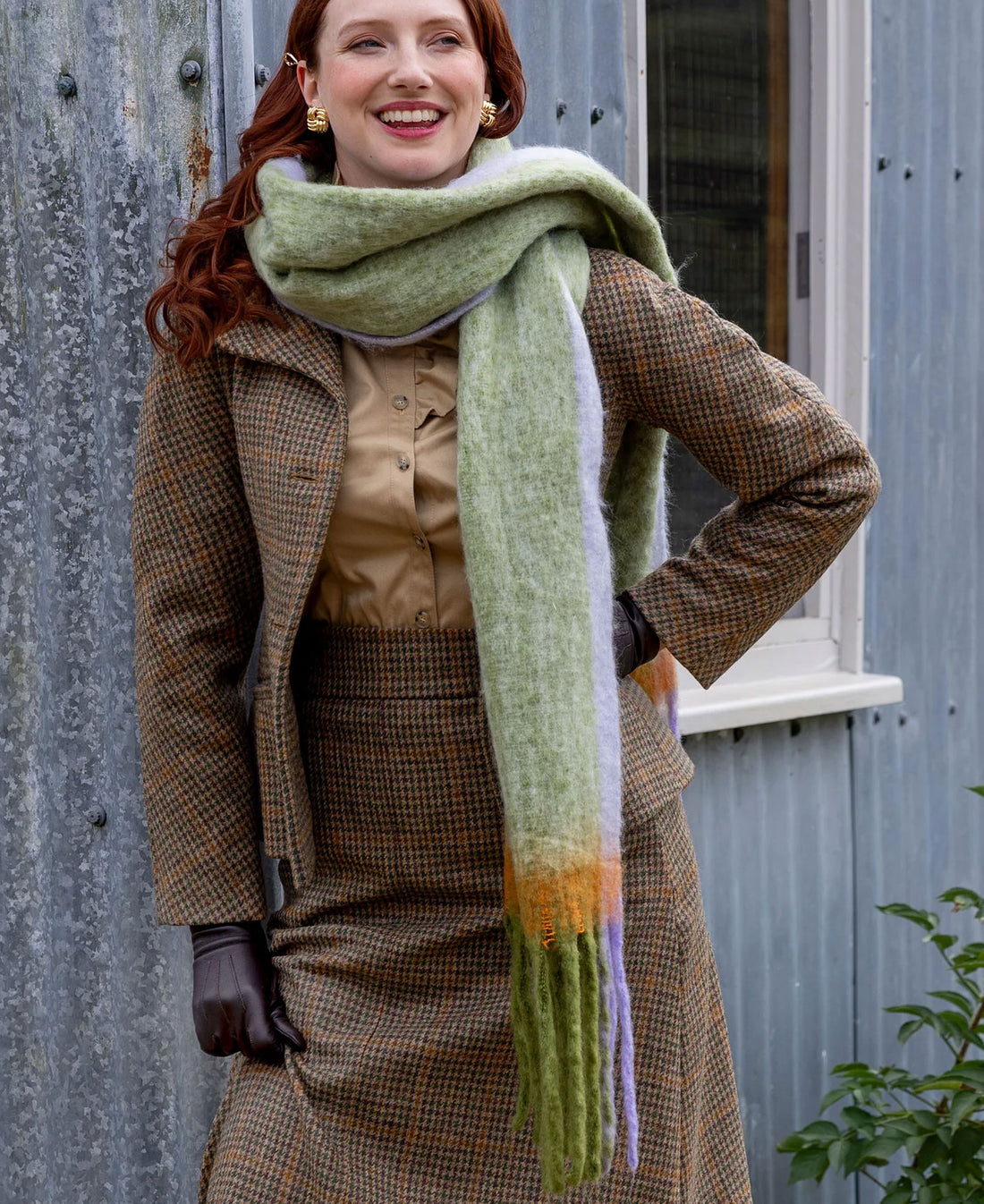Soft Blanket Scarf With Contrast Edges - Olive/Thistle