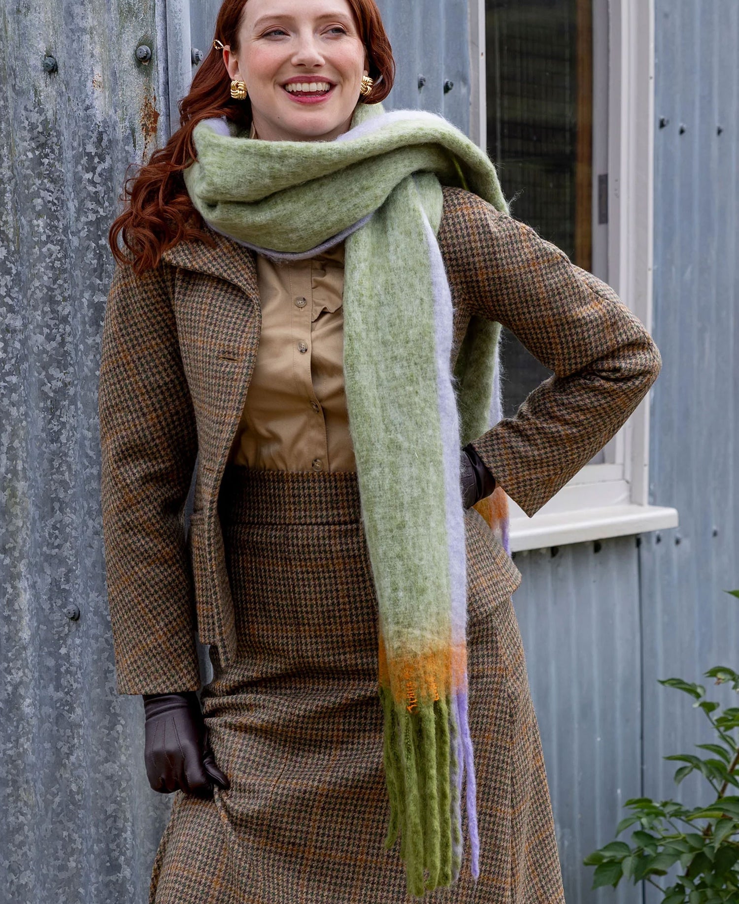 Soft Blanket Scarf With Contrast Edges - Olive/Thistle