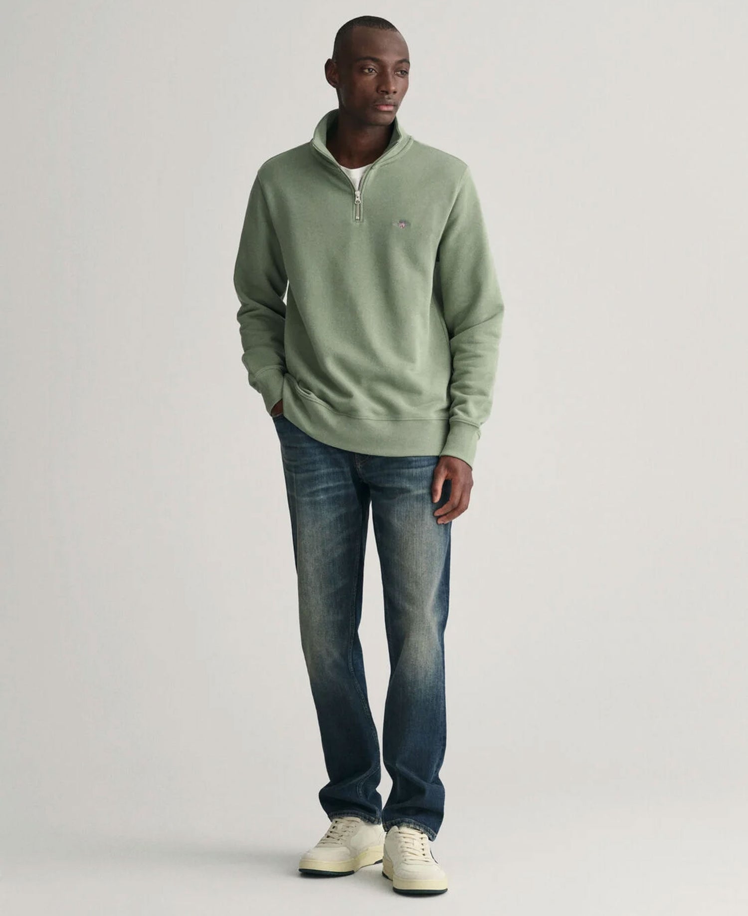 Regular Fit Shield Half Zip Sweatshirt - Dry Green