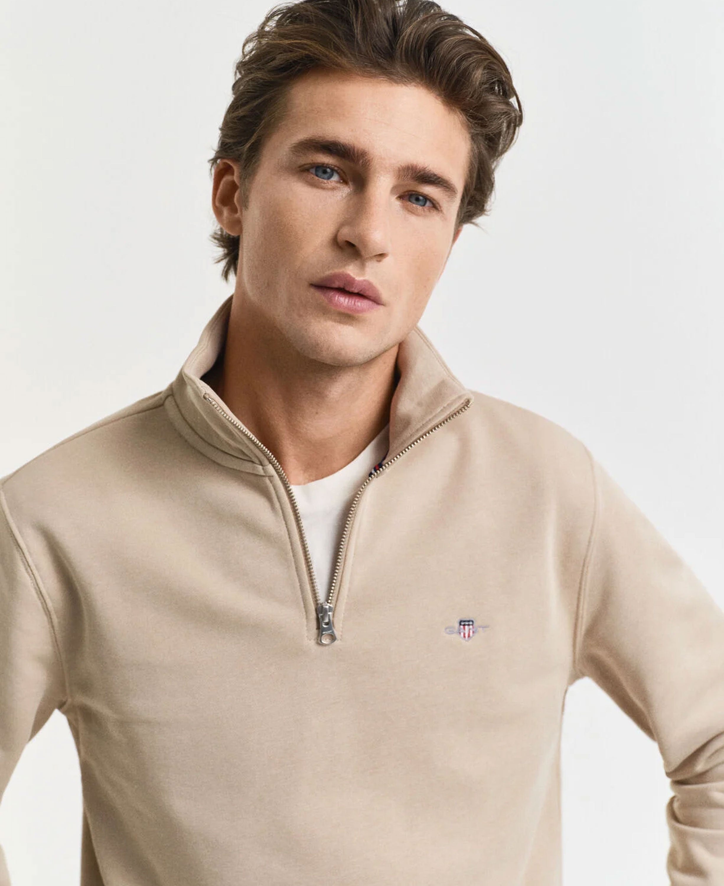 Regular Fit Shield Half Zip Sweatshirt - Dry Sand