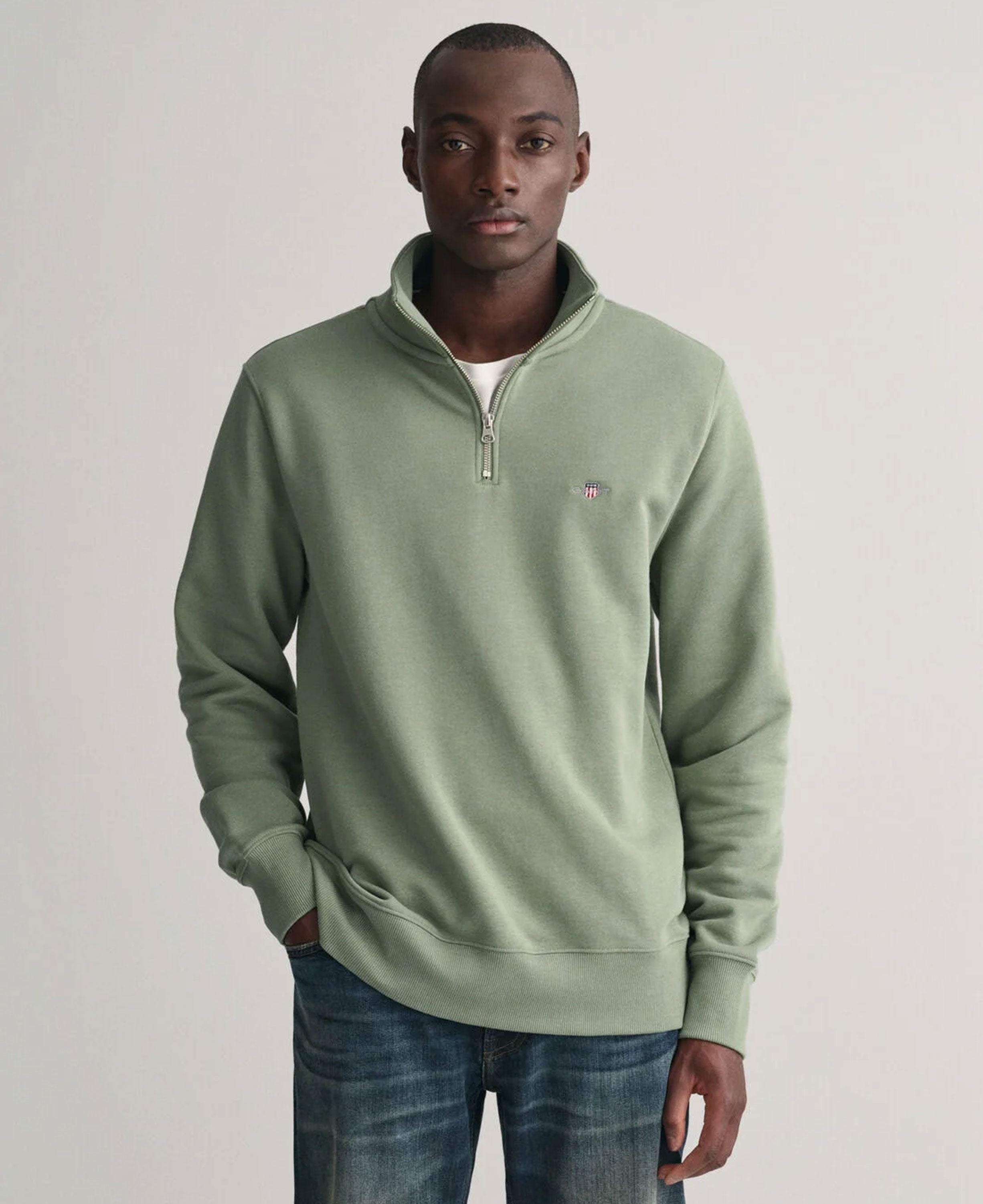 Regular Fit Shield Half Zip Sweatshirt - Dry Green