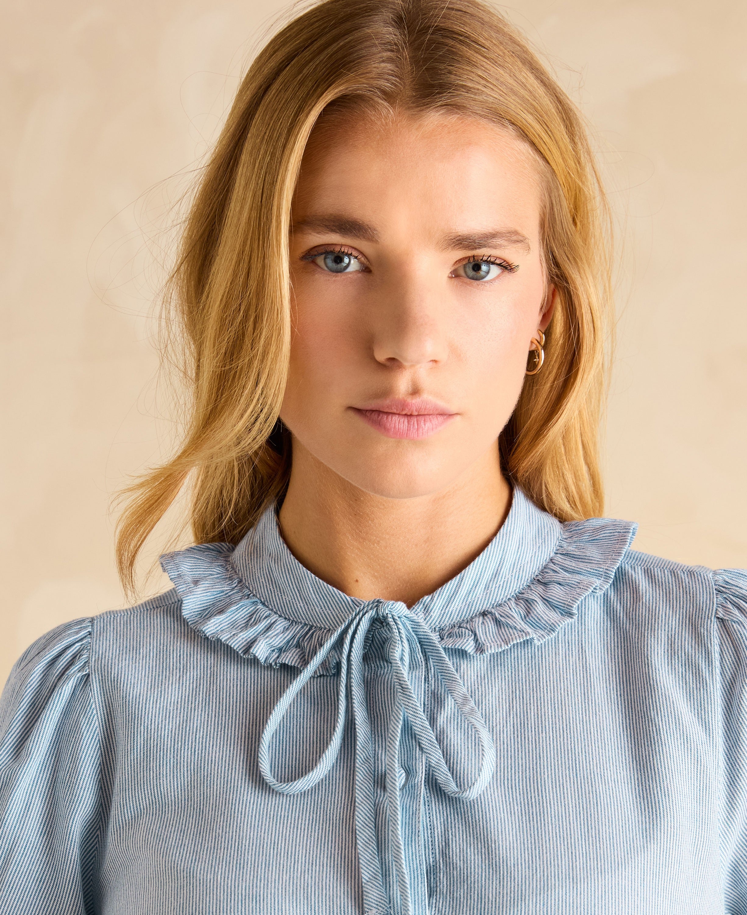 Harper Pussybow Tie Blouse - Blue/White