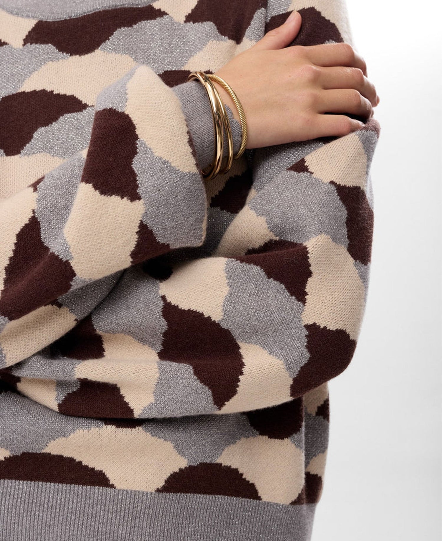 Nulila Pullover - Black Coffee