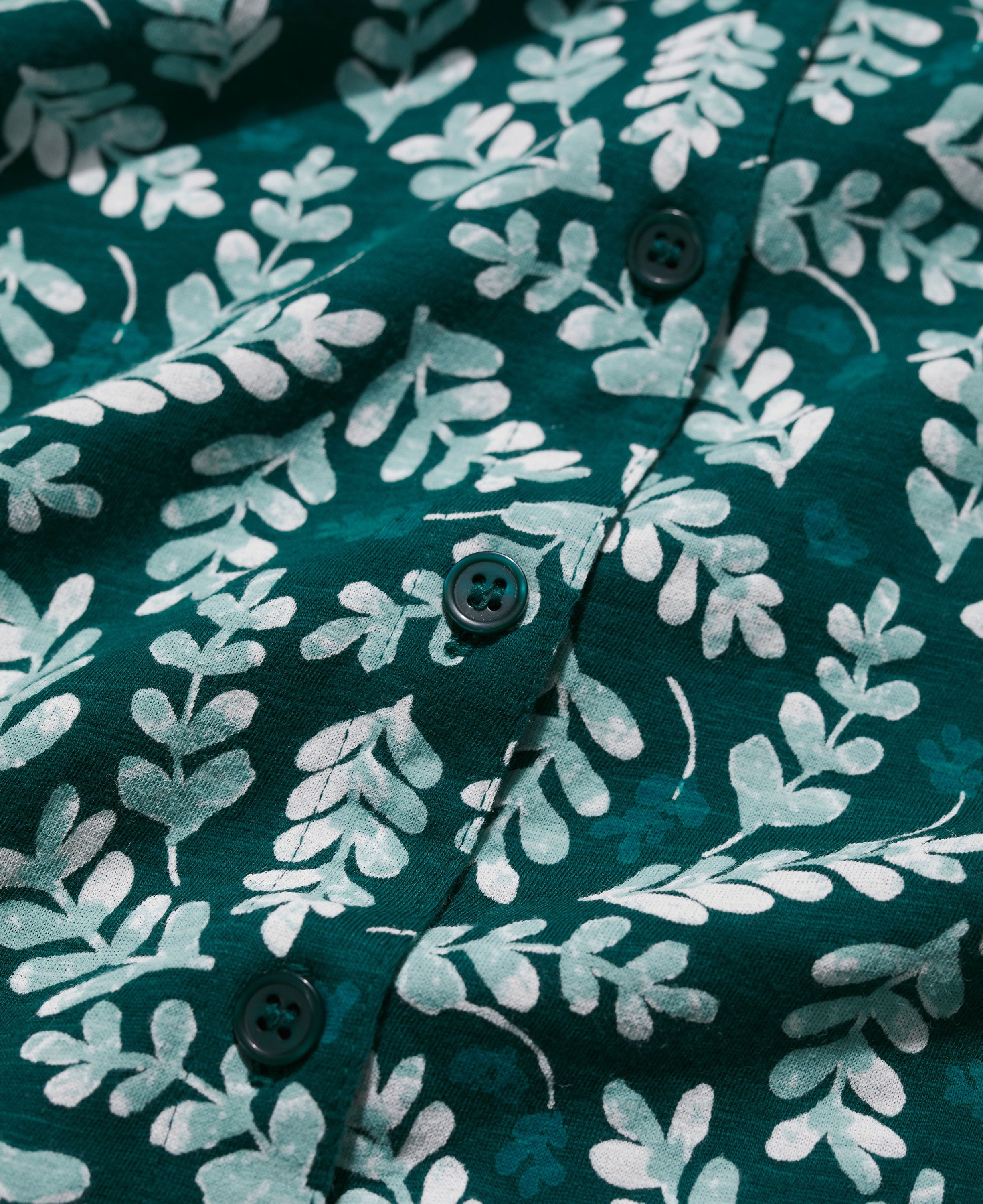 Studio Glass Top - Indigo Leaf Dark Wreckage