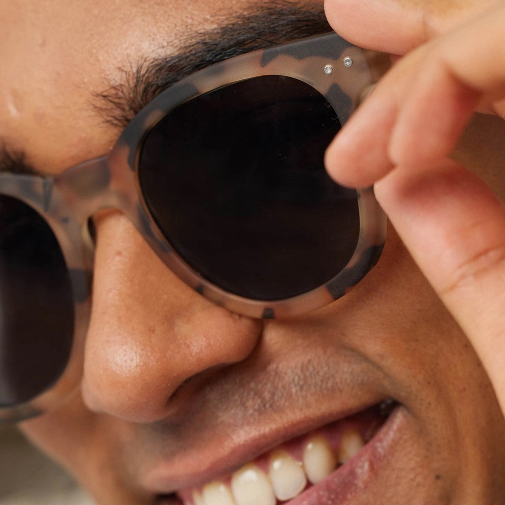 Round Sunglasses N - Light Tortoise