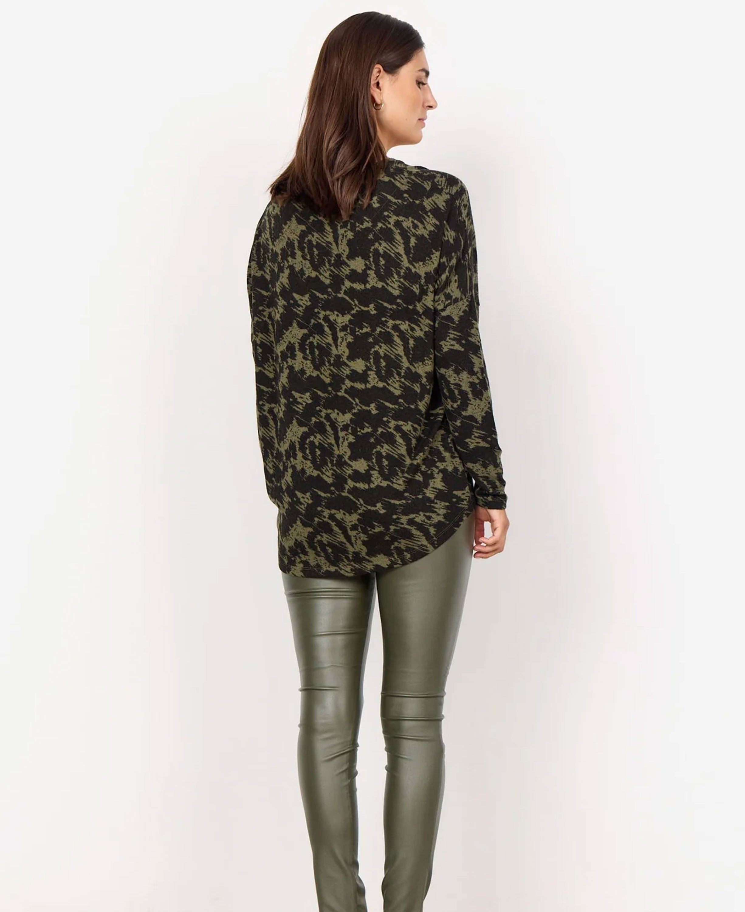 Biara AOP 121 Blouse - Olive Melange