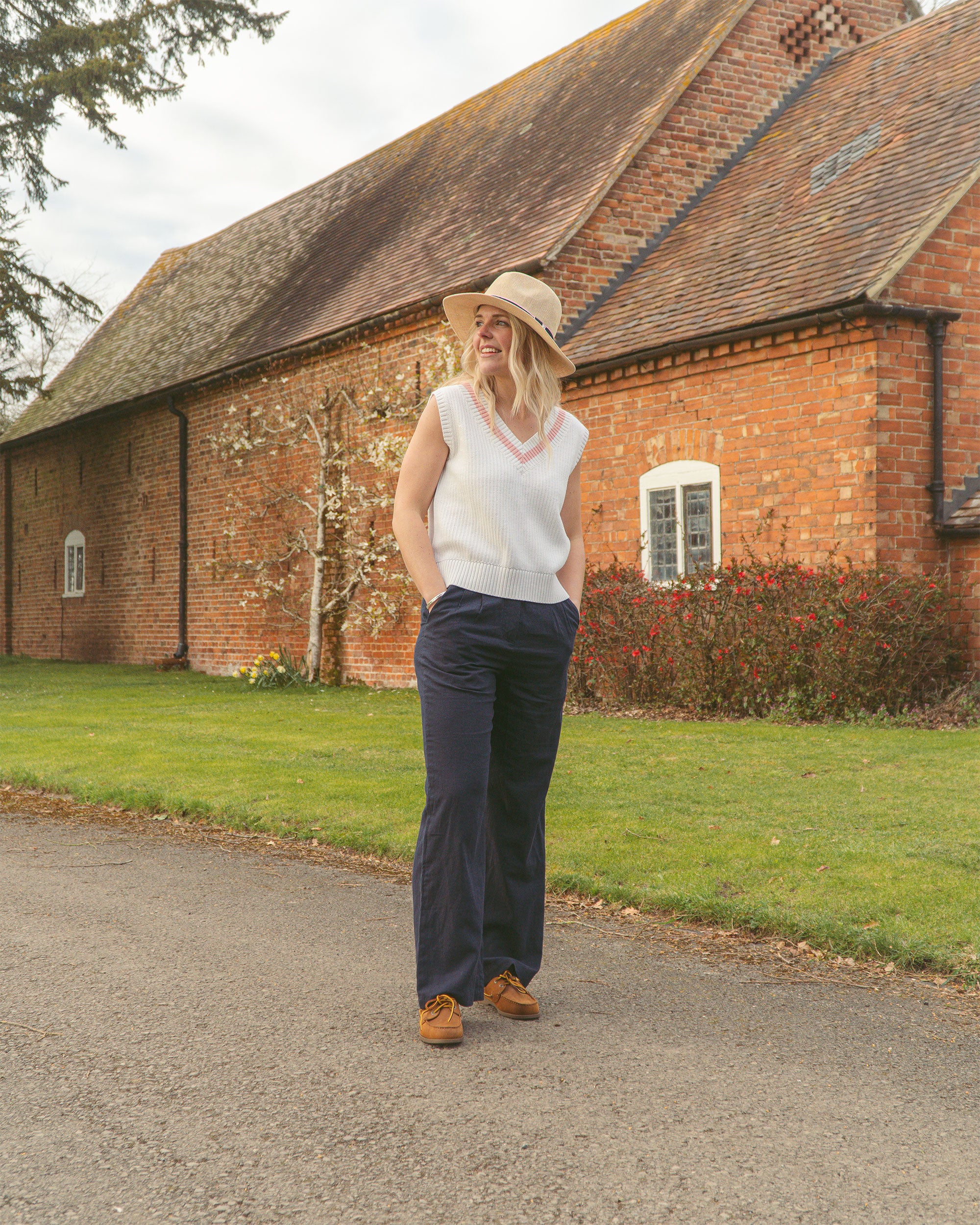 Dahlia Linen Trousers - Navy