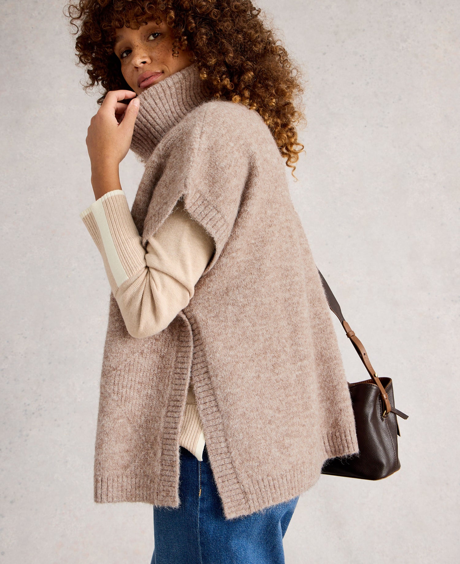 Diamond Stitch Poncho - Light Natural