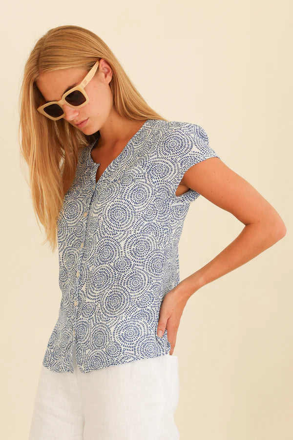 Lisbon Viscose Crinkle Blouse - White/Blue Circle