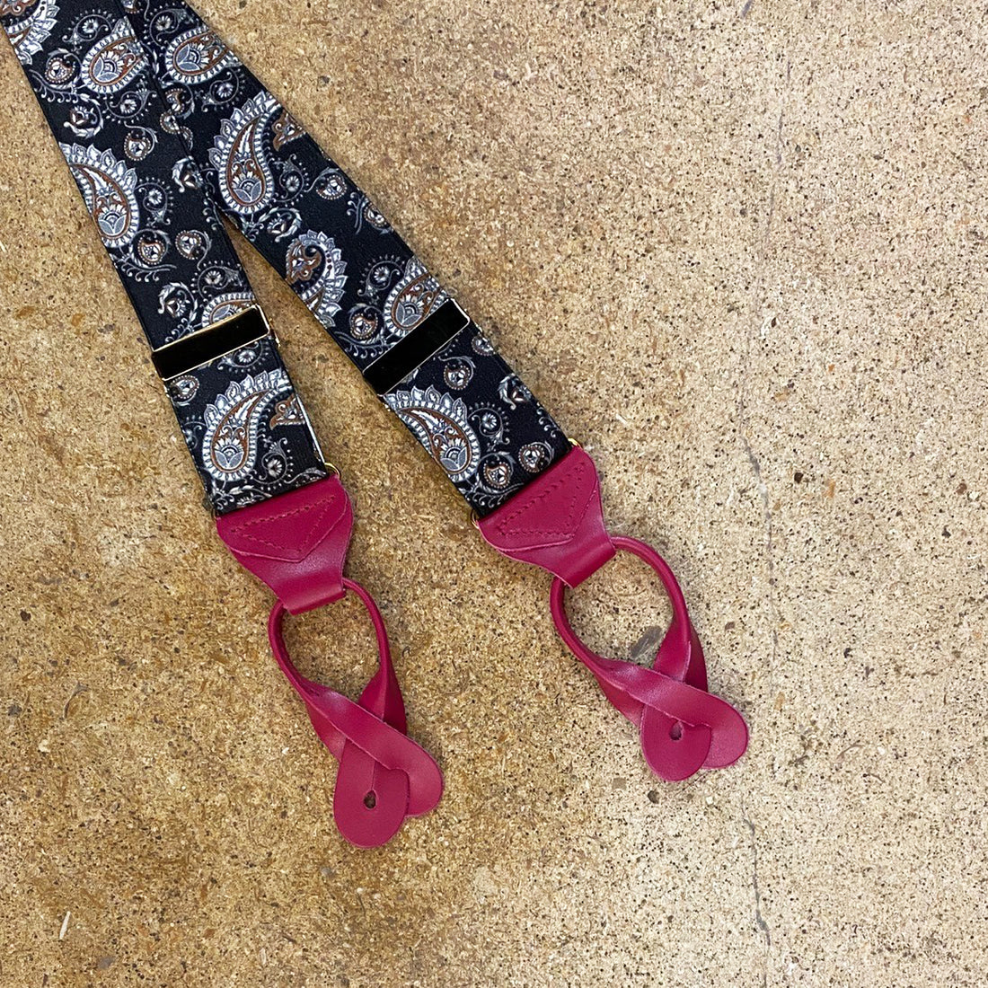 1 3/8&quot; Braces Reform End - Black/Fuchsia Leather