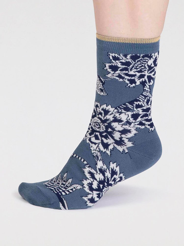 Freja Gots Organic Cotton Abstract Flower Socks - Misty Blue